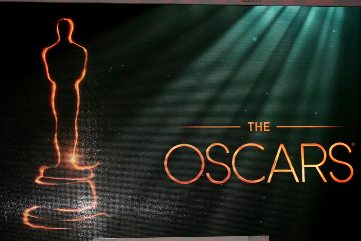 Oscar 2024: ecco tutti i vincitori - LOS ANGELES - JAN 10:  Emma Stone, Seth MacFarlane at the 2013 Academy Award nomination announcements at Samuel Goldwyn Theater on January 10, 2013 in Beverly Hills, CA