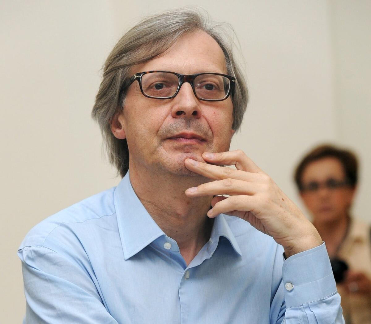Vittorio Sgarbi imputato per evasione fiscale sull'acquisto di un quadro all'asta - 