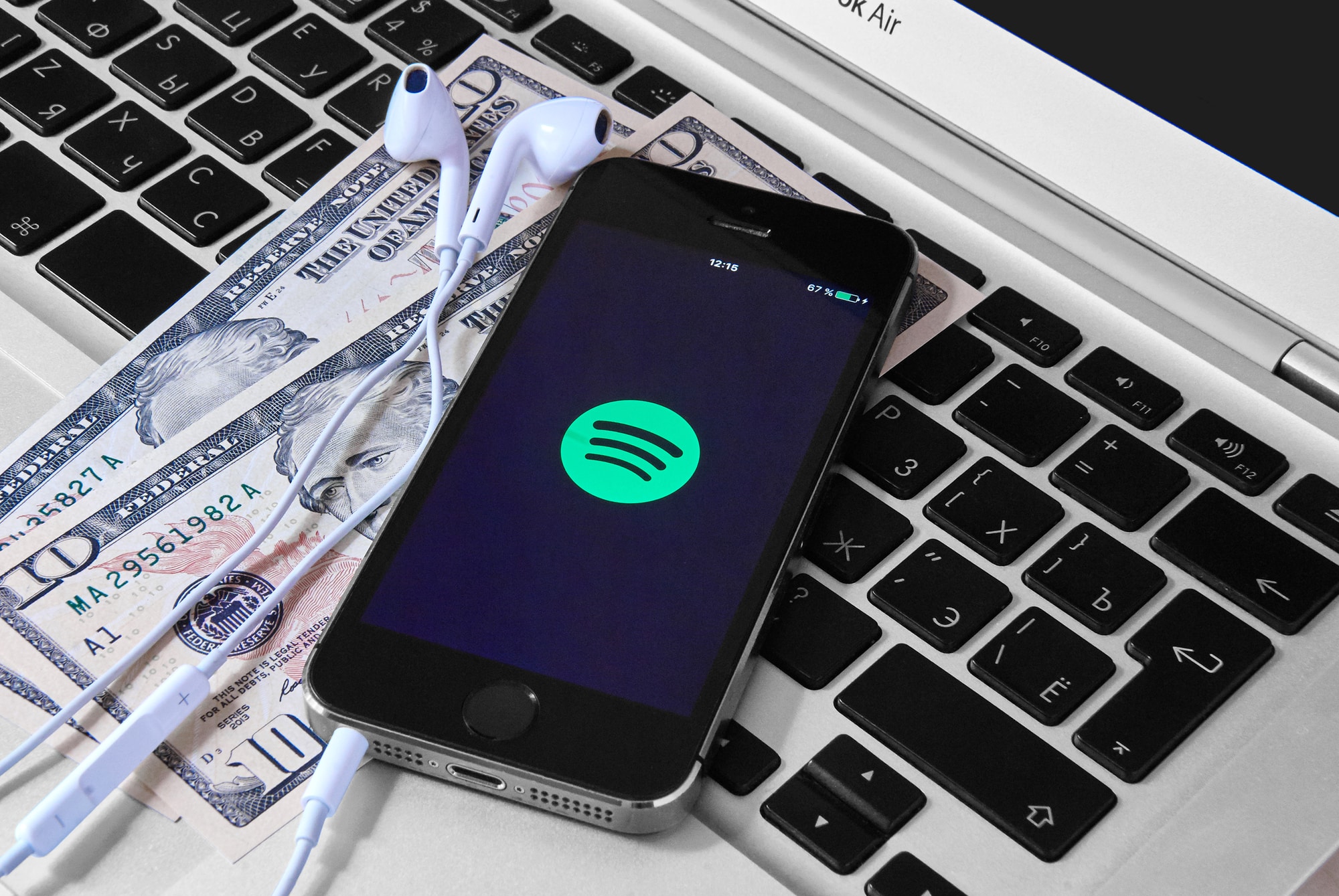 Apple multata per 1,8 miliardi di euro dall'Antitrust UE per pratiche anticoncorrenziali nello streaming musicale
