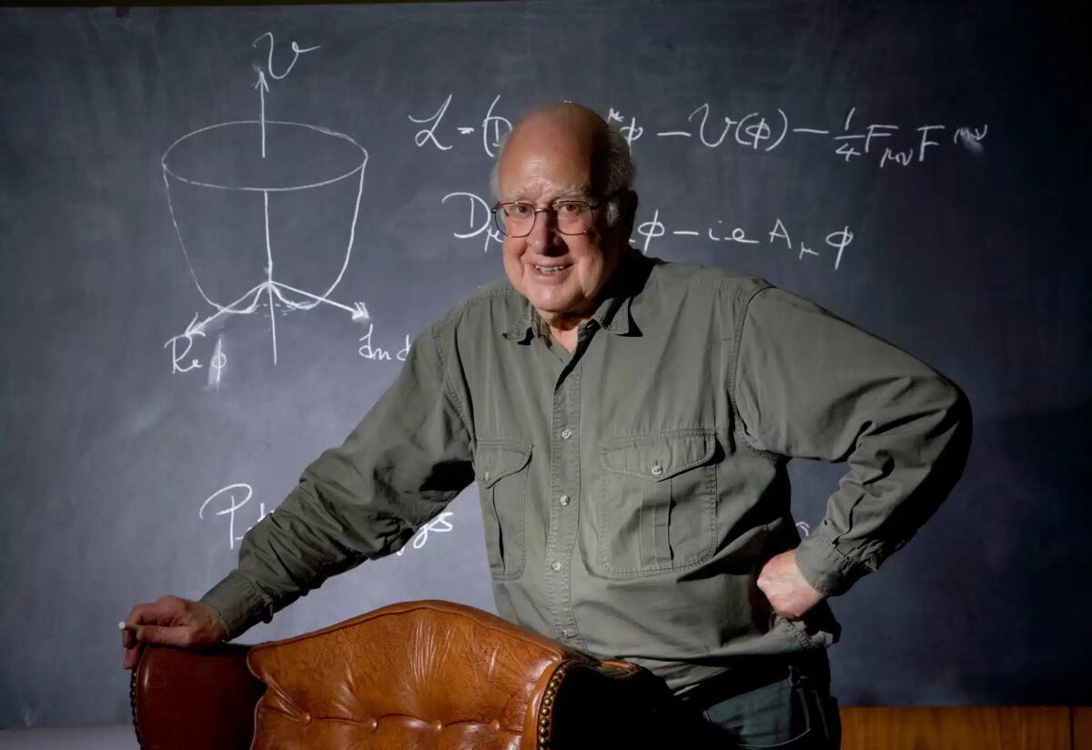 Peter Higgs è morto: il fisico che ha teorizzato l'esistenza del Bosone aveva 94 anni - 