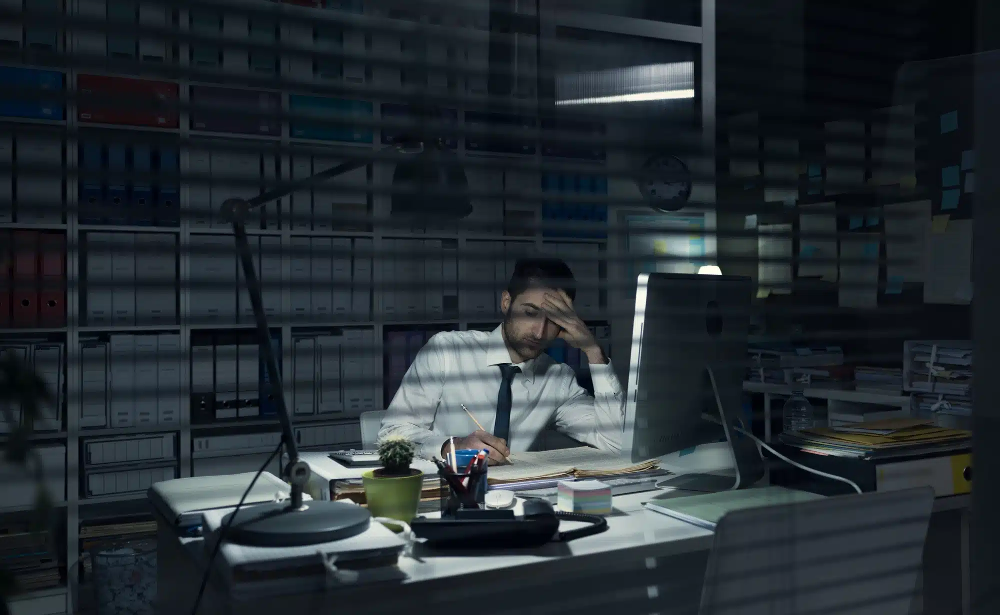 Il lavoro estenuante da giovani potrebbe avere conseguenze negative a lungo termine