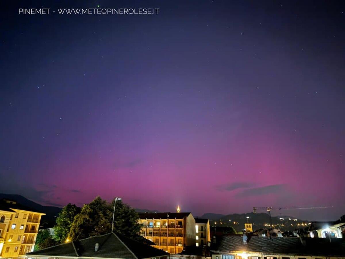 Tempesta geomagnetica di categoria G4: aurore boreali avvistate in Italia - 