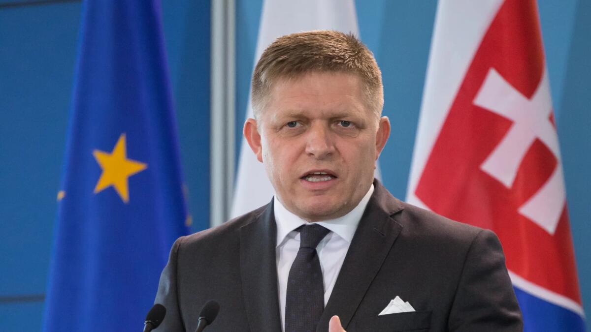Slovacchia: ferito il primo ministro Robert Fico in una sparatoria - 