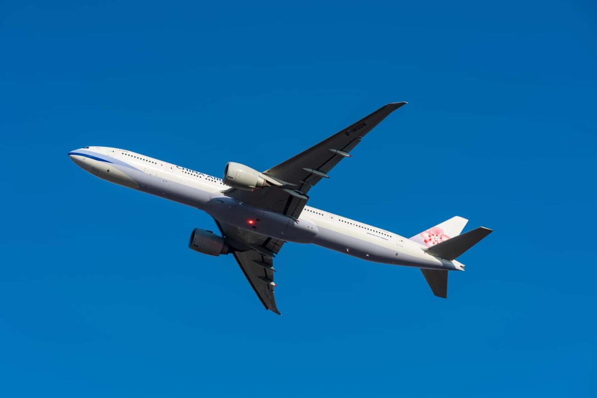 Fortissima turbolenza durante un volo Londra-Singapore di Singapore Airlines: un morto e oltre 30 feriti - 