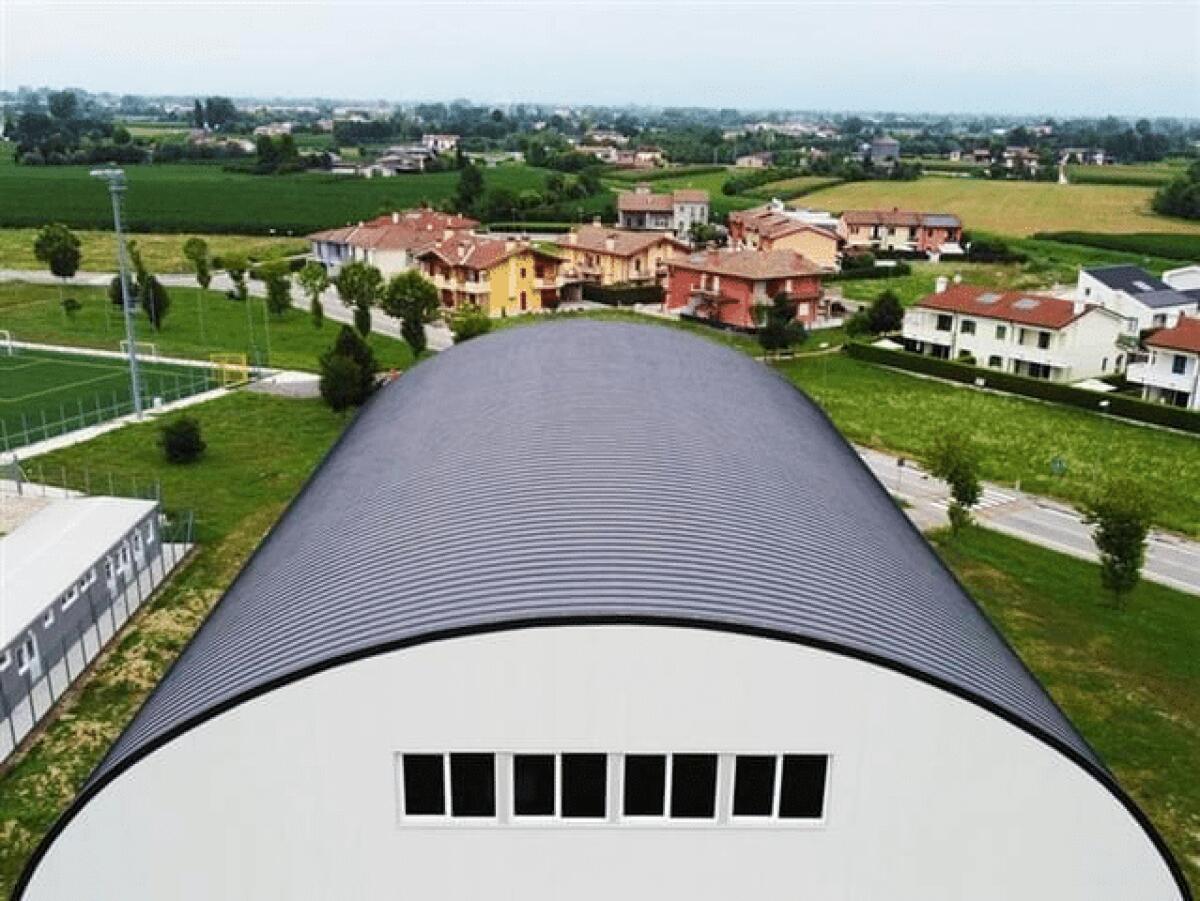 Come scegliere tra le migliori coperture da tetto per un’azienda - 