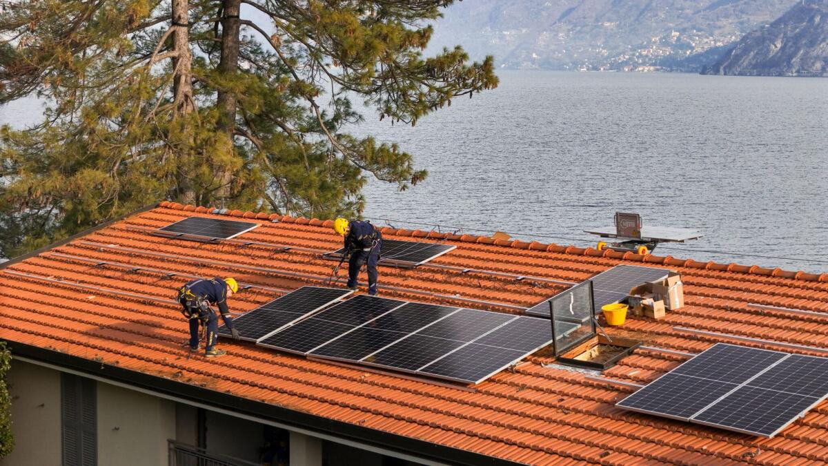 Acrobatica conquista il mercato Fotovoltaico con una unit dedicata - default