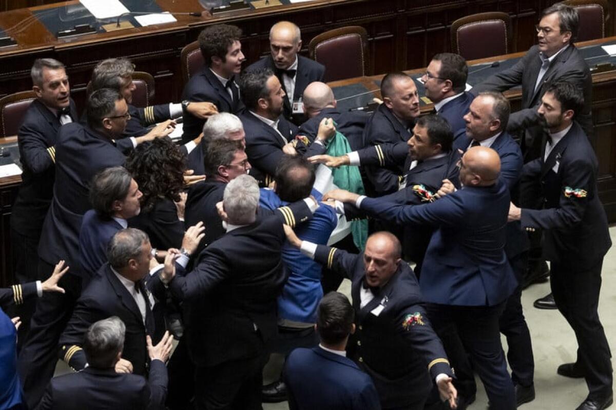 Chi è il deputato M5s Leonardo Donno coinvolto nella rissa alla Camera - 