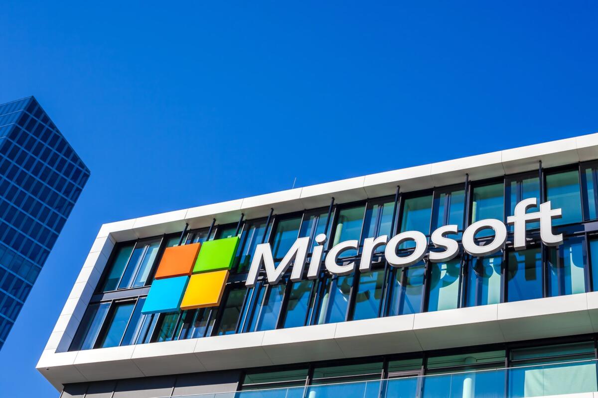 Microsoft Down, a rischio i servizi essenziali. Poteva essere una ecatombe? Se lo usi sei a rischio anche tu! - 