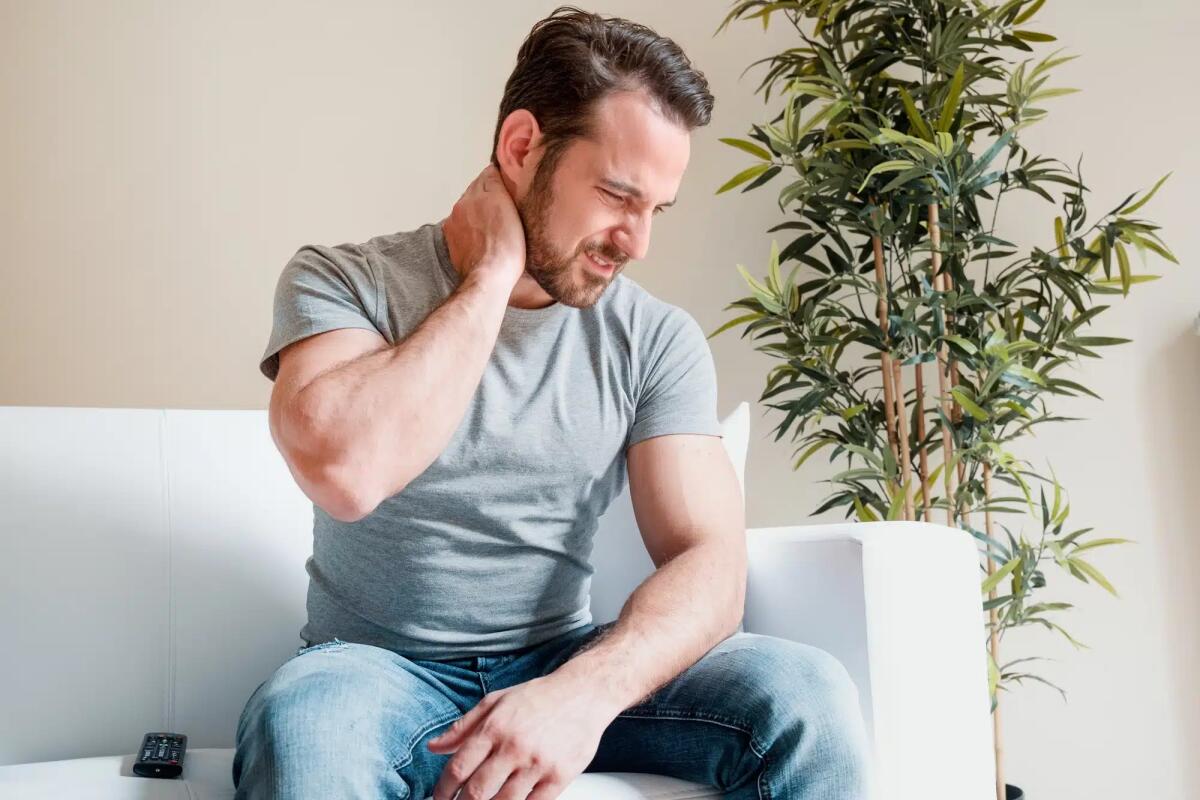 Rimedi e soluzioni contro la cervicale: ecco come alleviare il dolore - 