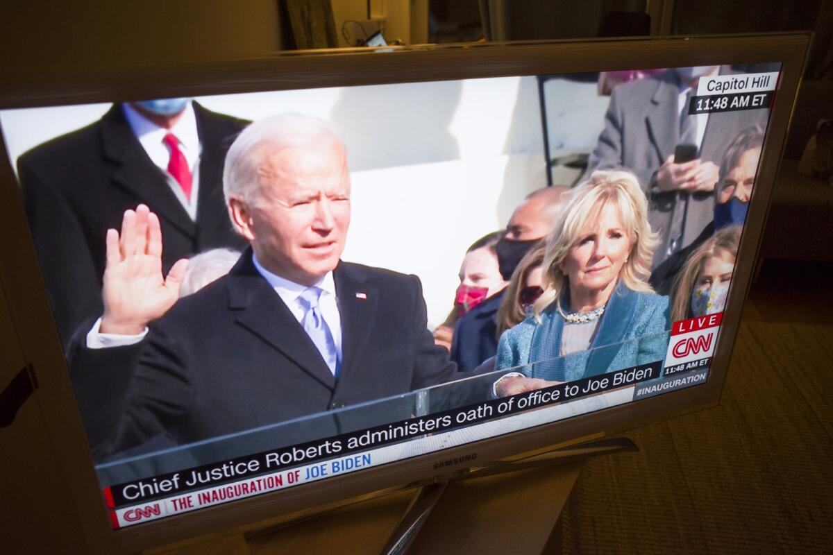 Biden, annunciato il ritiro per la corsa alla Casa Bianca - Washington DC USA President Joe Biden is sworn in as President of the USA on CNN