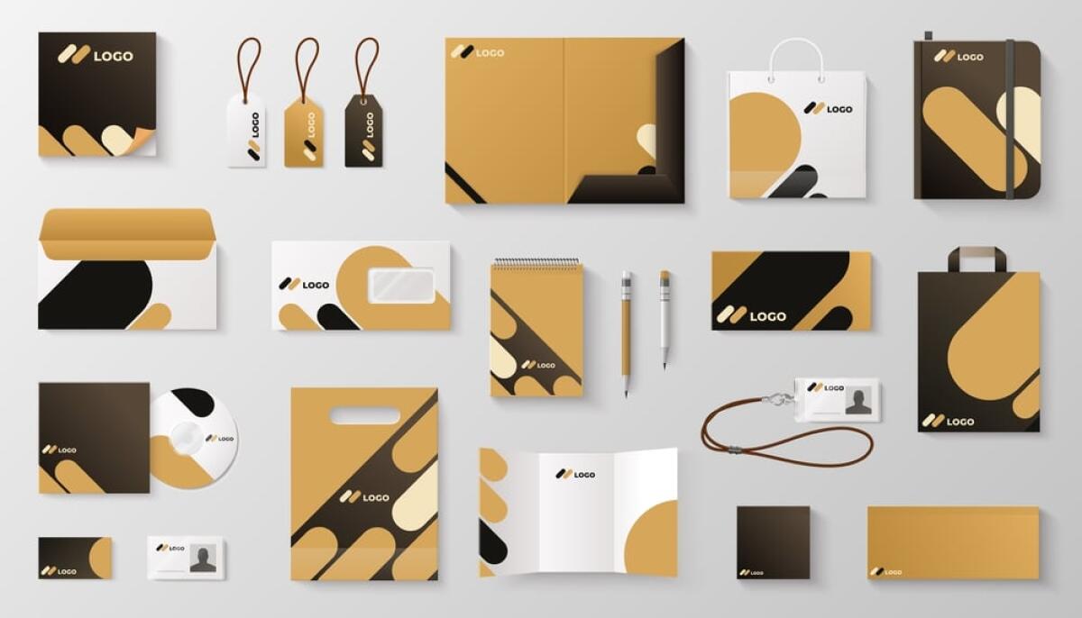 I vantaggi dei gadget personalizzati per clienti e fornitori - Set of corporate identity branding mockup. Realistic office stationery branding business card letter envelope mug brand brochure cover. Vector mock up image corporative it branding
