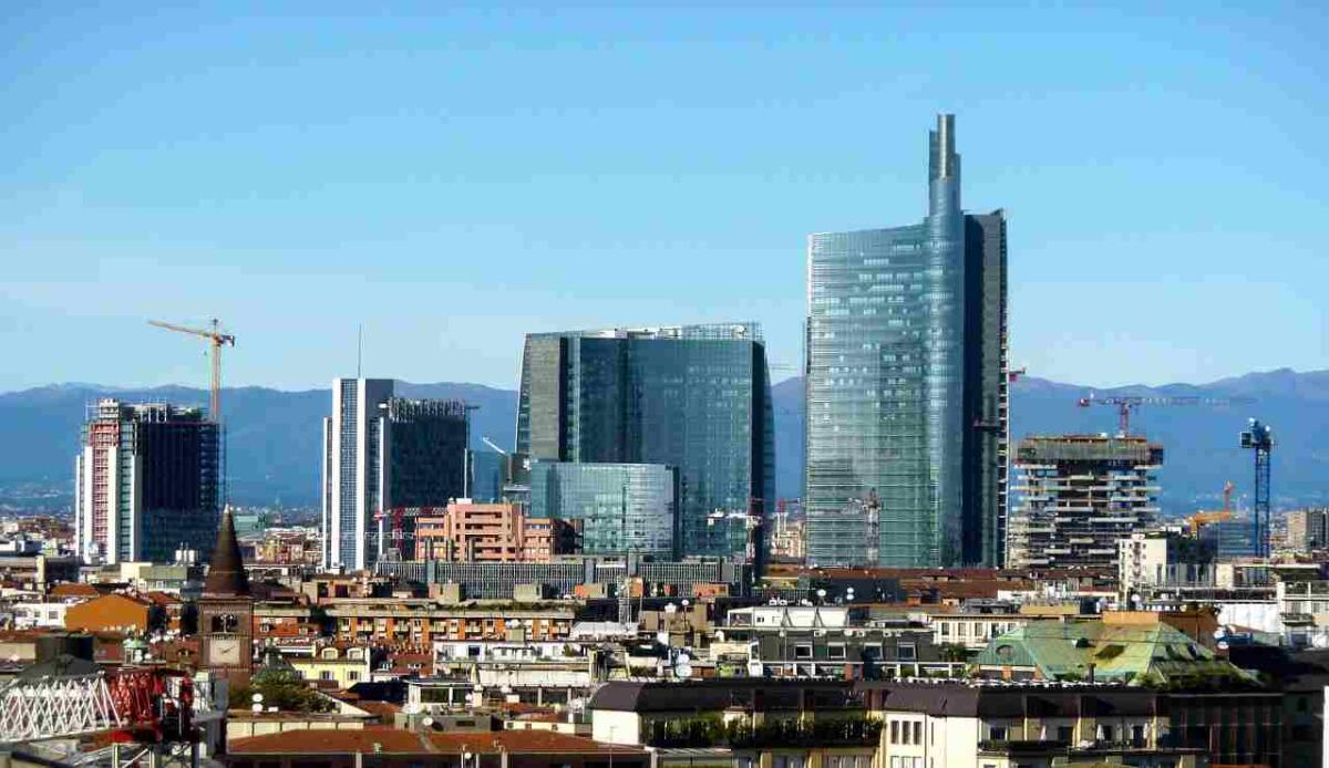 UniCredit, la seconda Banca italiana si allarga in Germania - Unicredit Milano (Pixabay) www.financecue.it