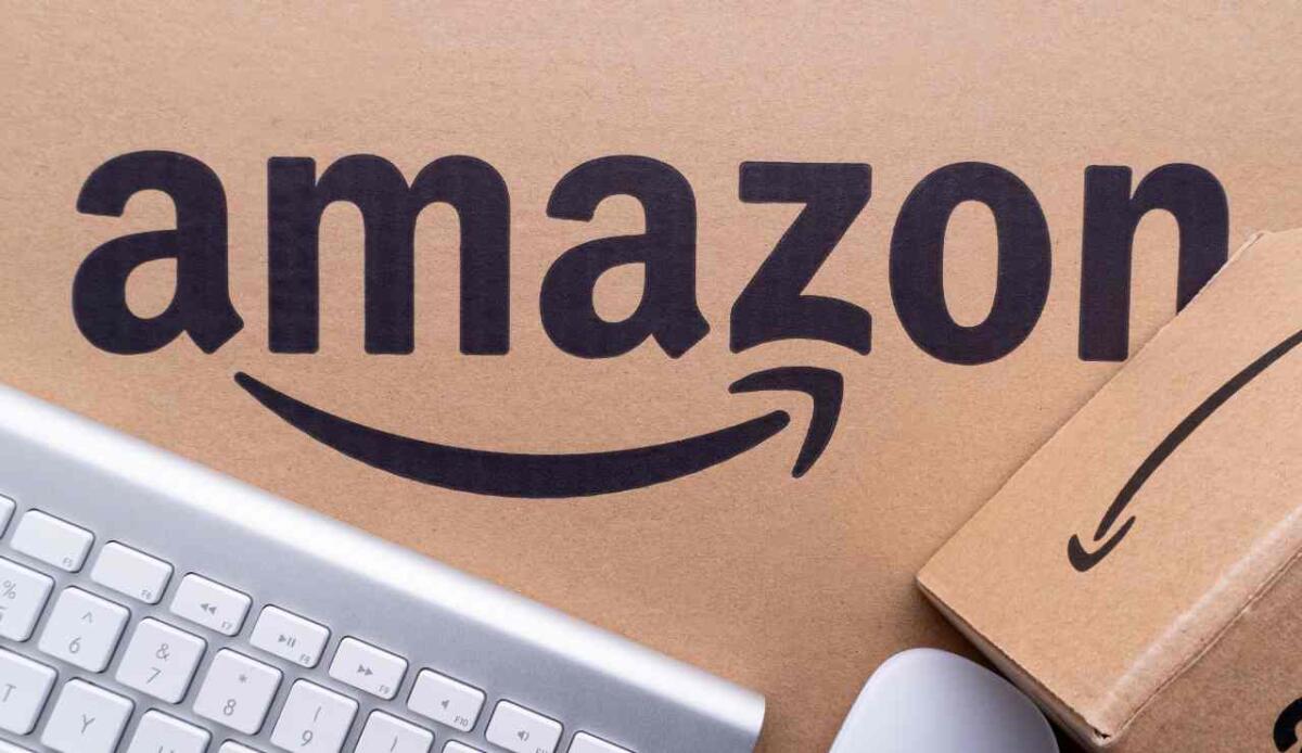 Amazon vuole sospendere lo smartworking - Il logo di Amazon (Depositphotos foto) - www.managementcue.it