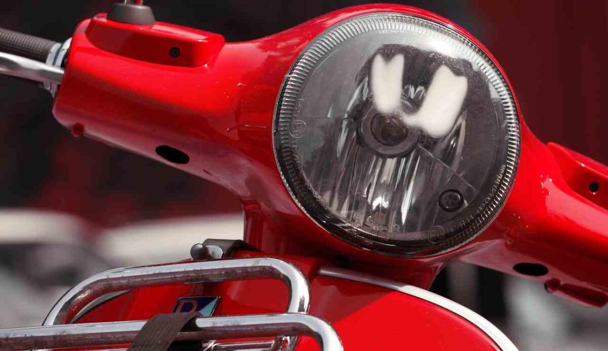 Le 5 cose che devi sapere prima di comprare una di quelle moto a 3 ruote: vantaggi e svantaggi di questi veicoli - Le 5 cose che devi sapere prima di comprare una di quelle moto a 3 ruote: vantaggi e svantaggi di questi veicoli (Pixabay foto) - www.vehiclecue.it