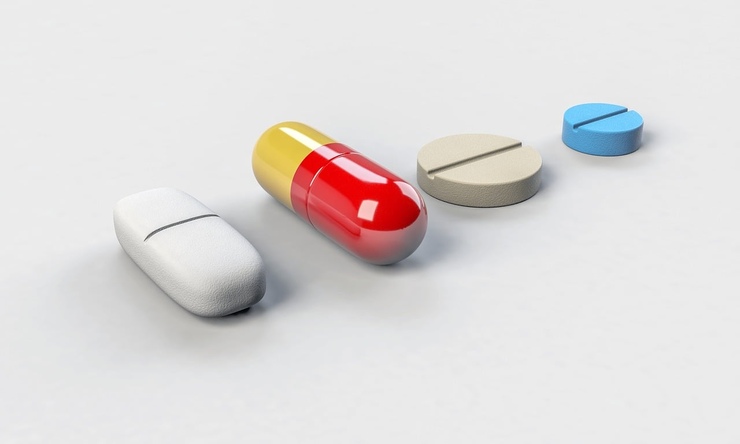 Pillole di diverse dimensioni (Pixabay Foto) - www.biomedicalcue.it