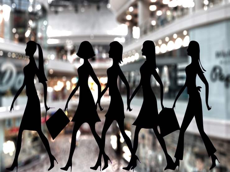 Shopping (Pixabay foto) - www.financecue.it