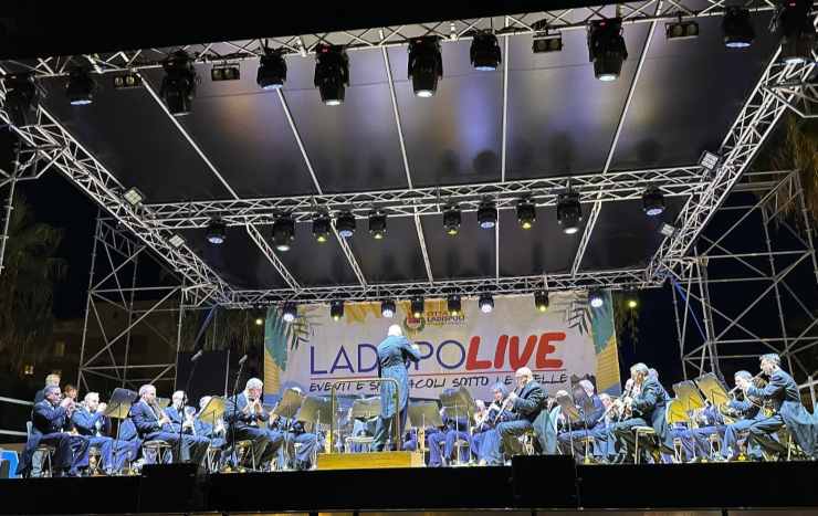 Banda musicale Aeronautica Militare (Valentina Busiello FOTO) - www.aerospacecue.it