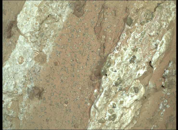 La roccia di Chevaya Falls su Marte (NASA foto) - www.aerospacecue.it