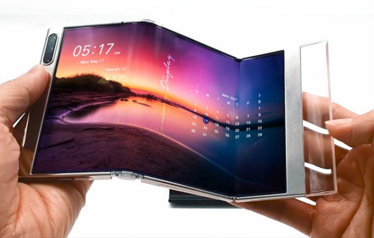 L'innovativo Huawei pieghevole tre volte (Hardware zone foto) - www.systemscue.it