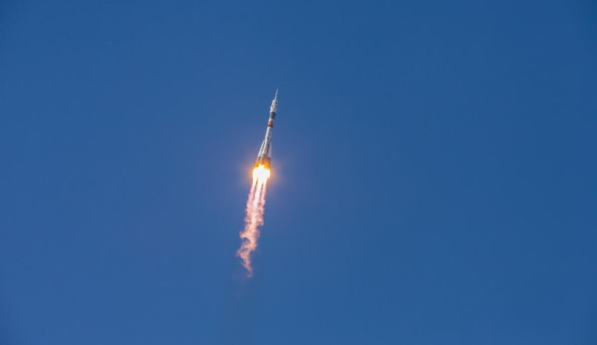 La missione Europa Clipper è partita con successo a bordo di un Falcon Heavy - Falcony Heavy (Depositphotos foto) - www.aerospacecue.it
