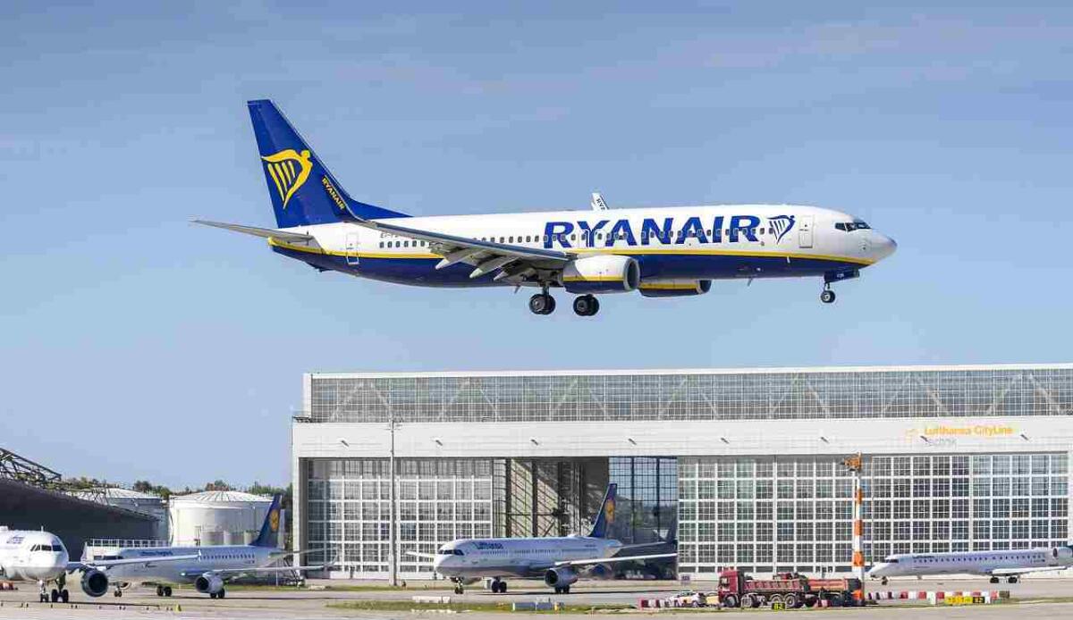 Ryanair dice addio alla carta: ecco tutte le novità in arrivo - Ryanair (Pixabay foto) - www.managementcue.it