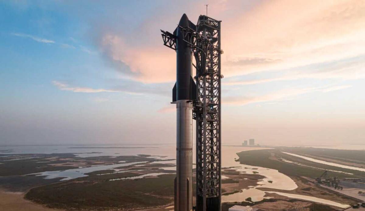 Quando si farà il prossimo test di volo di Starship? Ecco tutto quello che devi sapere - Immagine di uno Starship prima del lancio (Spacex FOTO) - www.aerospacecue.it
