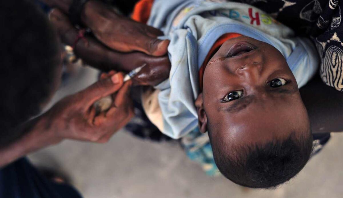 Vaiolo delle scimmie: il Congo inizia la campagna vaccinale contro la malattia - Bambino che riceve il vaccino (Pixabay FOTO) - www.biomedicalcue.it
