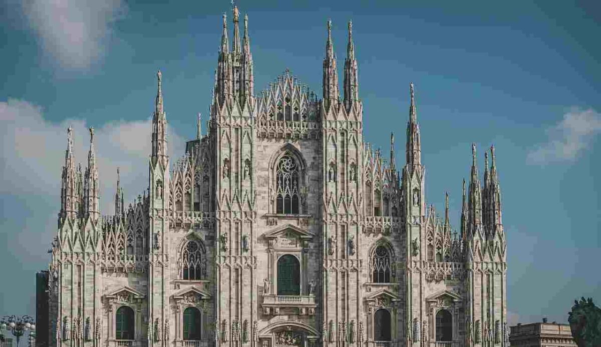 Milano: più di 4 milioni di multe in 1 anno - Duomo di Milano (Pixabay FOTO) - www.vehiclecue.it