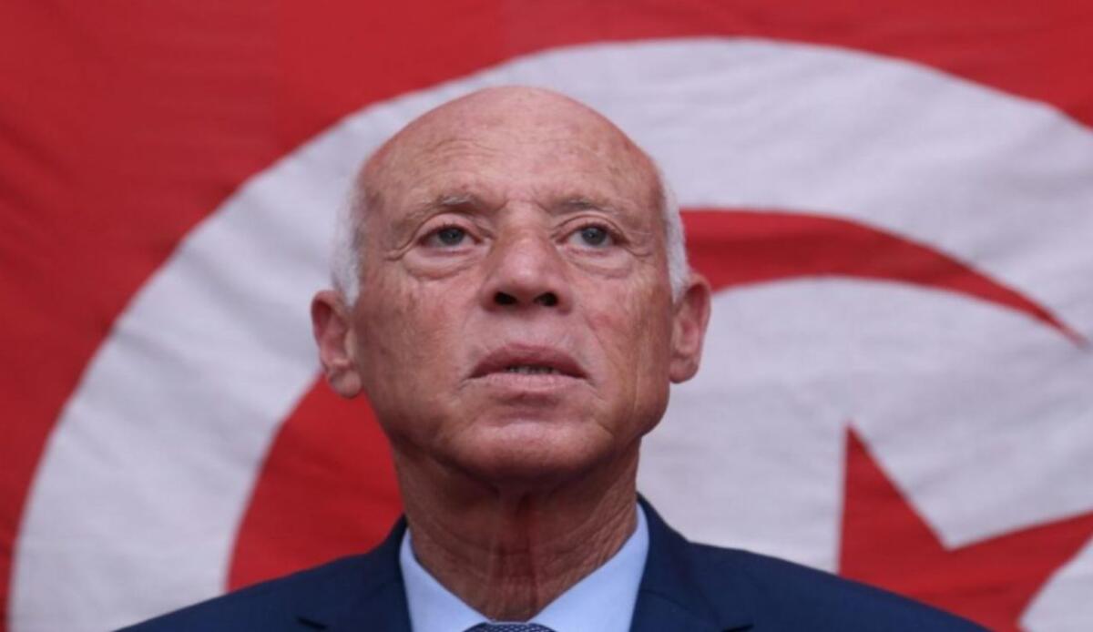 Tunisia, Kais Saied riconfermato Presidente con l'89,2% dei voti, ma la partecipazione è ai minimi storici - Kais Saied (Twitter) www.managementcue.it