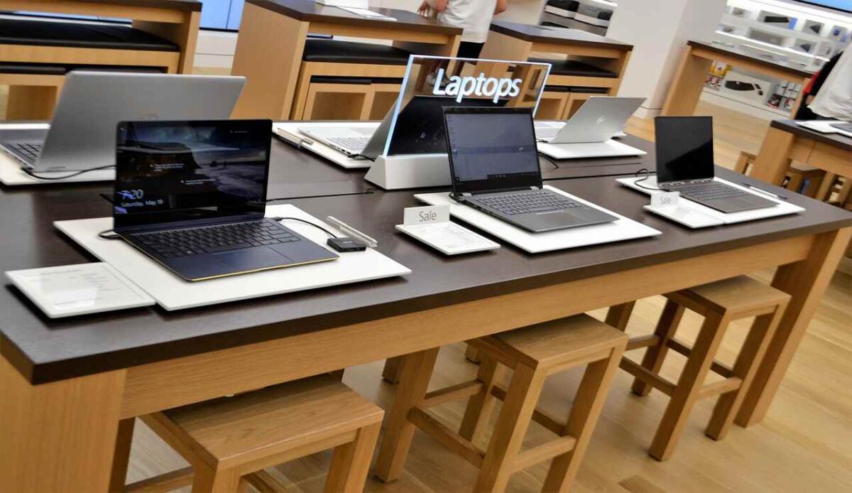 Microsoft investe 4,3 miliardi di euro in Italia - Soluzioni laptop a disposizione sui mercati (Pixabay Foto) - www.systemcue.it