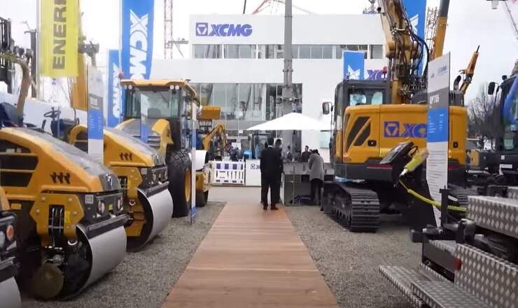 Azienda che si occupa di robot in Cina (screenshot XCMG Group/YouTube)