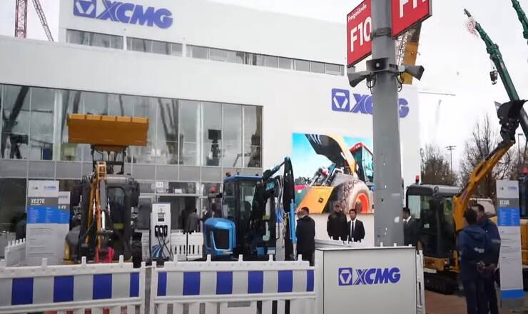 Azienda che si occupa di robot in Cina (screenshot XCMG Group/YouTube)