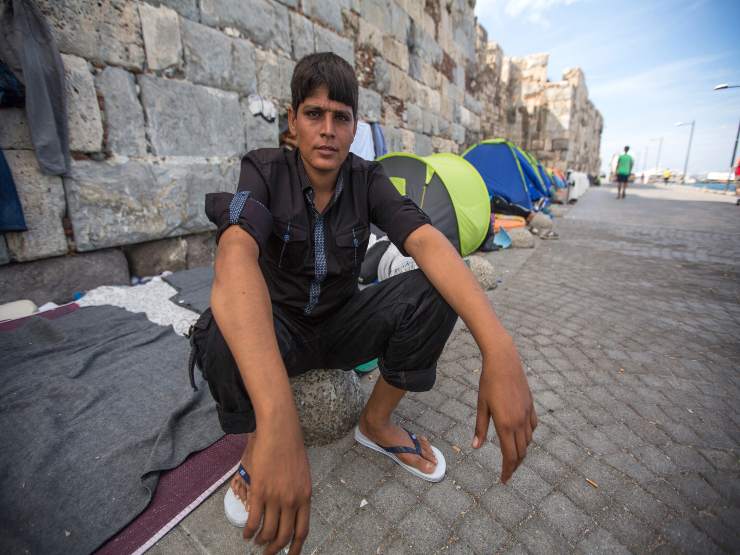 Ragazzo immigrato (Depositphotos) www.managementcue.it