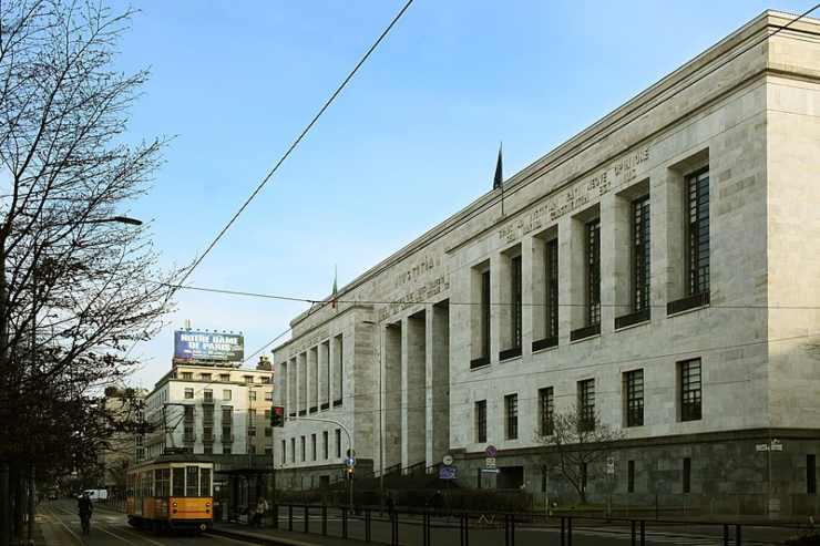 Il Palazzo di Giustizia a Milano (WikimediaCommons/Paolobon140 FOTO) - www.buildingcue.it