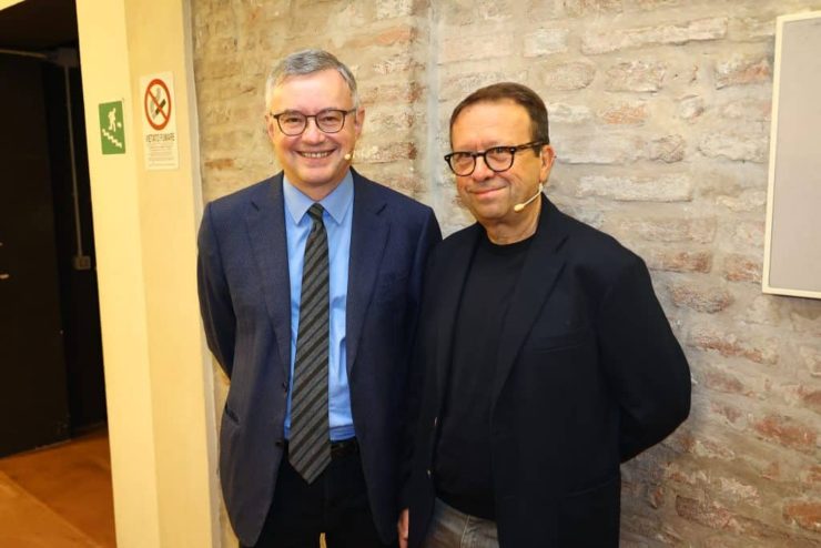Il Professor Barbero assieme a Massimo Montanari (Mauro Monti FOTO) - www.sciencecue.it