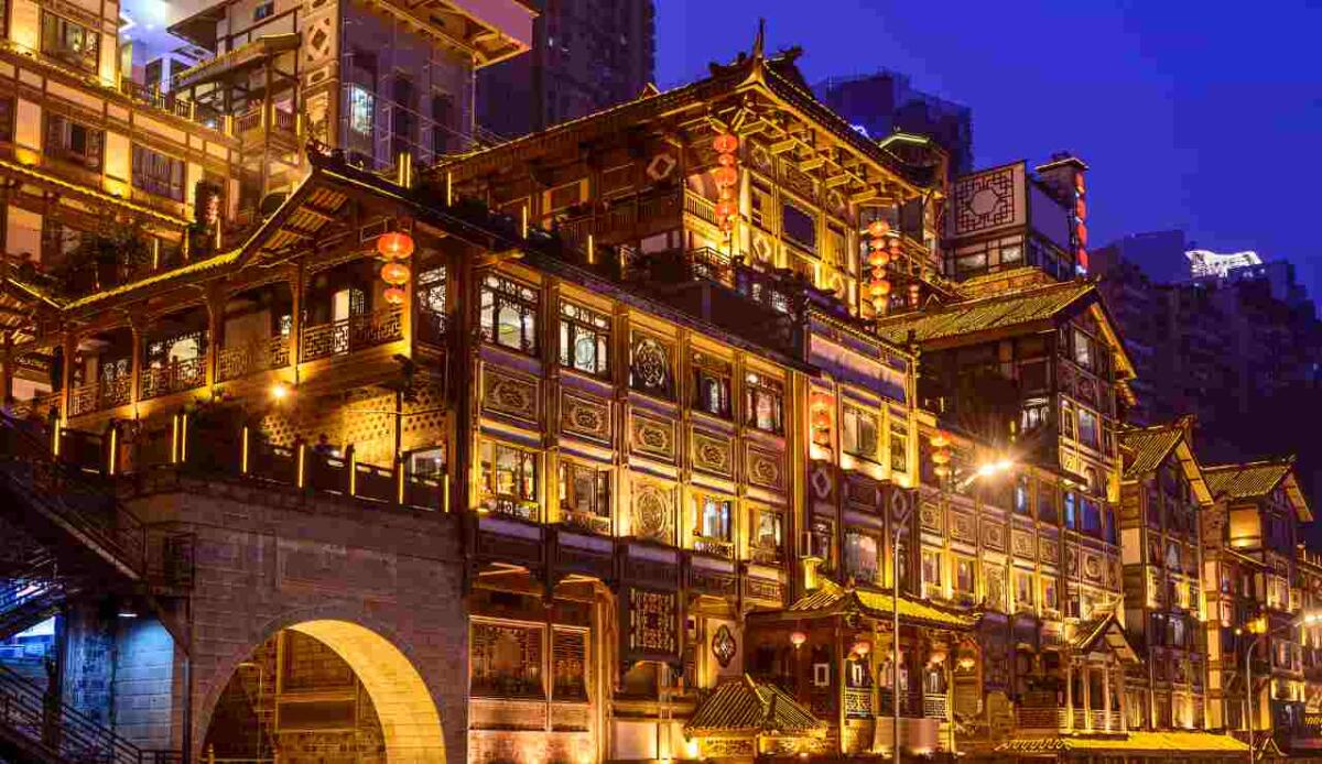 Chongqing: la "cyberpunk city" tra le più popolose al mondo - Chongqing (Depositphotos Foto) - www.buildingcue.it