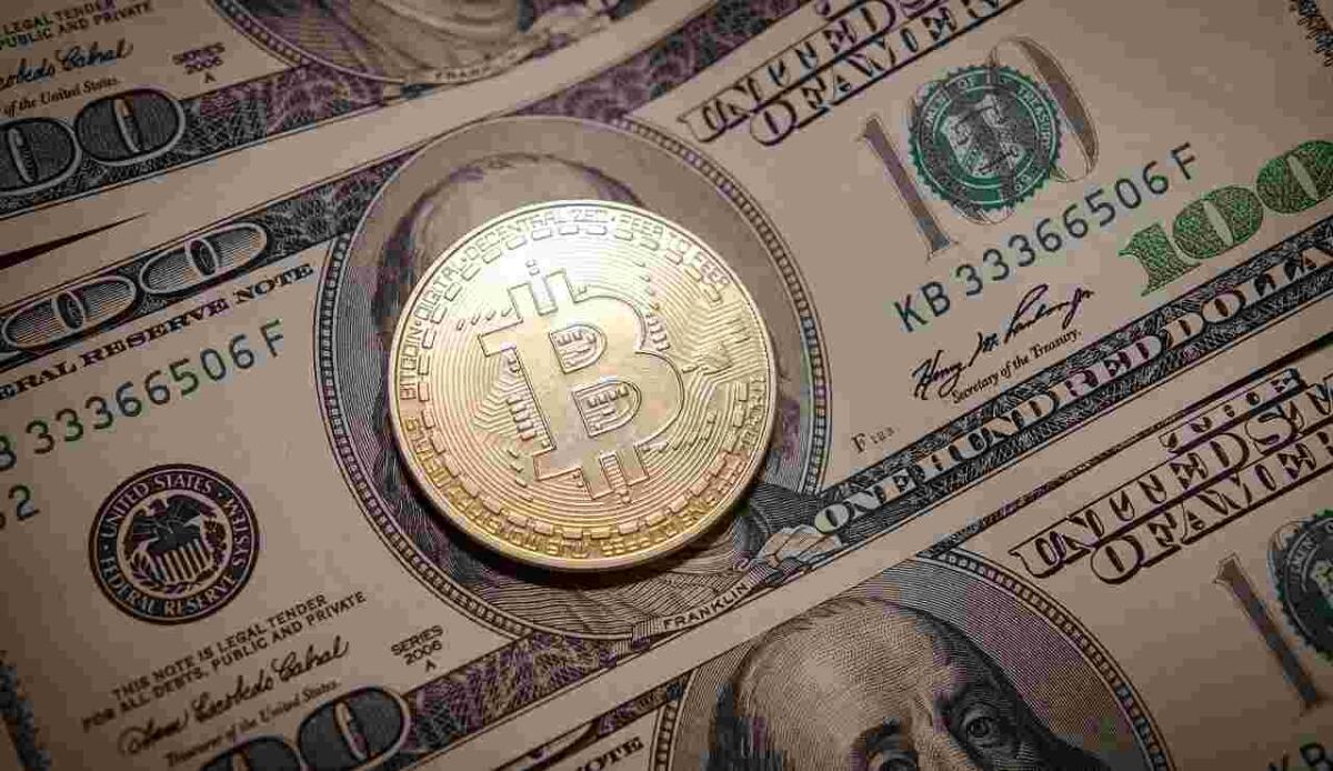 Per la prima volta il Bitcoin supera la cifra record di 80000 dollari - Bitcoin (Pixabay FOTO) - www.financecue.it