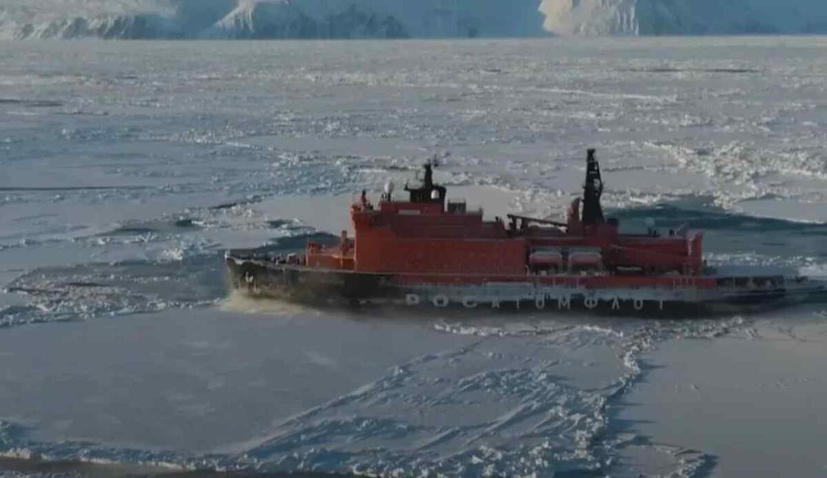 Navi a propulsione nucleare: ecco tutto quello che c'è da sapere - Nave a propulsione nucleare in navigazione (screenshot Geopop/YouTube) - www.marinecue.it