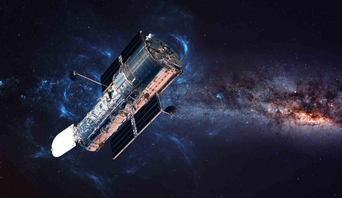 I misteri dei buchi neri nell’universo primordiale: le nuove scoperte del telescopio Hubble - Telescopio spaziale di Hubble (Depositphotos Foto) -www.aerospacecue.it