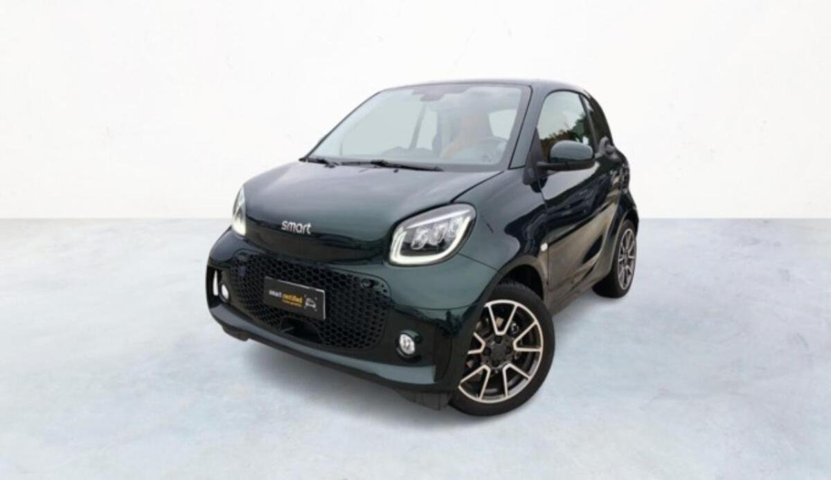 Un ritorno (non per molto) per la Smart EQ fortwo grazie alla certificazione dell'usato - La particolare Smart fortwo (Mercedes-Benz Certified foto) - www.vehiclecue.it