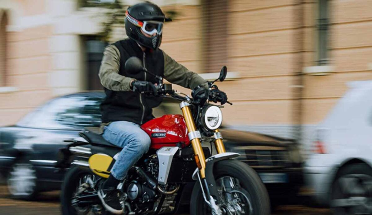 Fantic Caballero 700: due nuove versioni per la bicilindrica italiana - Fantic Caballero 700 (Fantic FOTO) - www.vehiclecue.it