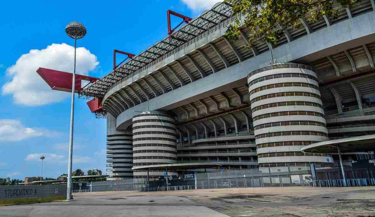 Stadio San Siro senza futuro: il nodo irrisolto del Meazza tra proposte, incertezze e strategie opposte - Stadio Meazza (Pixabay FOTO)- www.buildingcue.it