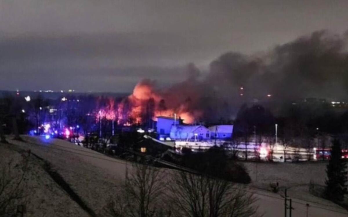 Incidente aereo in Lituania, un cargo si è schiantato nei pressi di una zona residenziale: cosa sappiamo - Incidente aereo in Lituania (InstagramFOTO) - www.aerospacecue.it