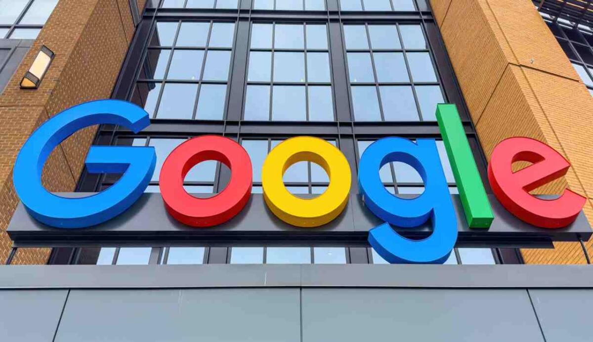 Jarvis, la nuova AI di Google uscita per sbaglio - Logo Google (Depositphotos FOTO)-www.systemcue.it