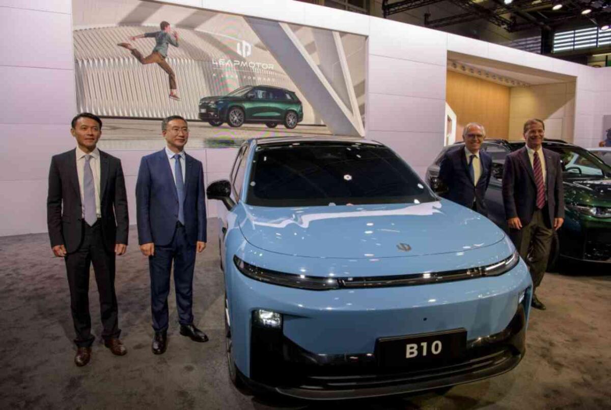 Suv elettrico in Polonia, arriva lo stop dalla Cina: i dazi stravolgono i piani di Stellantis-Leapmotor - SUV elettrico B10 (Stellantis FOTO)- www.vehiclecue.it