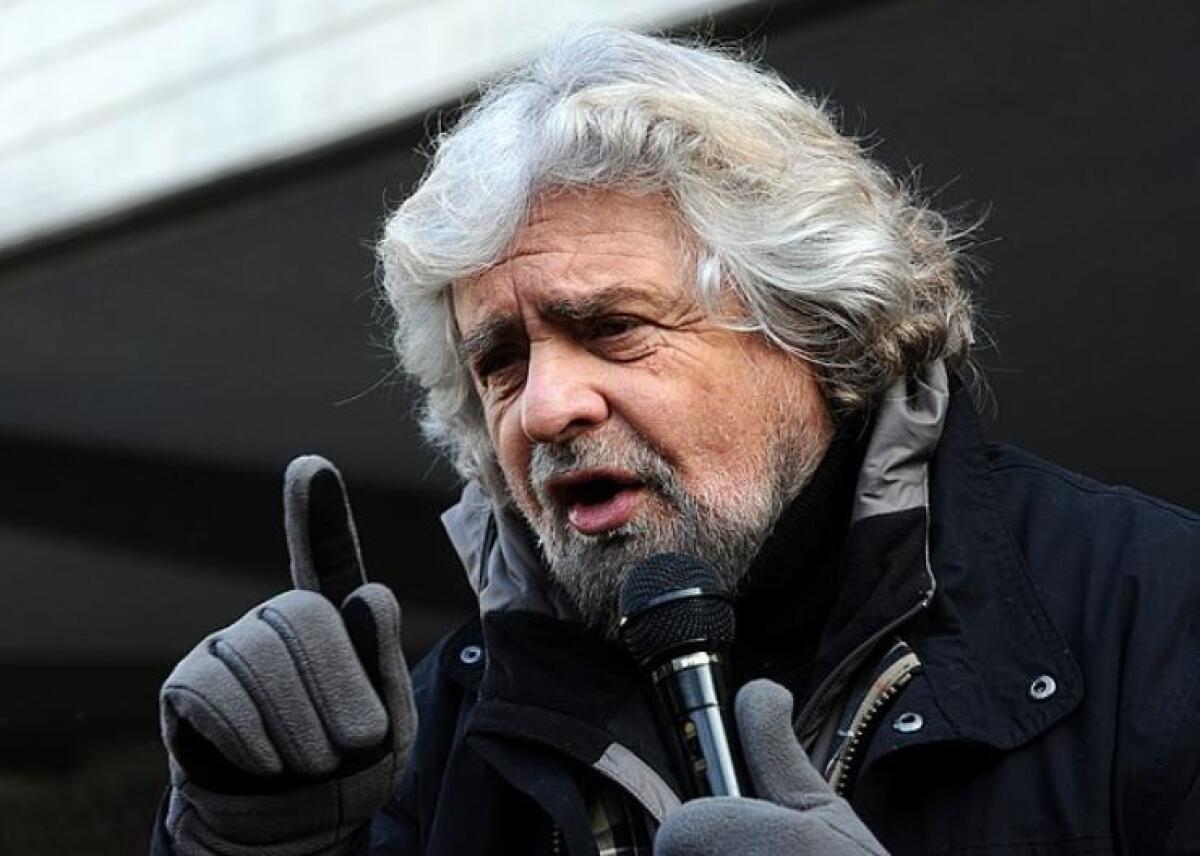 Beppe Grillo è stato rimosso dal ruolo di garante: cosa comporterà - Beppe Grillo (Wikimedia, Creative Commons Attribution-Share Alike 3.0 FOTO) - www.managementcue.it