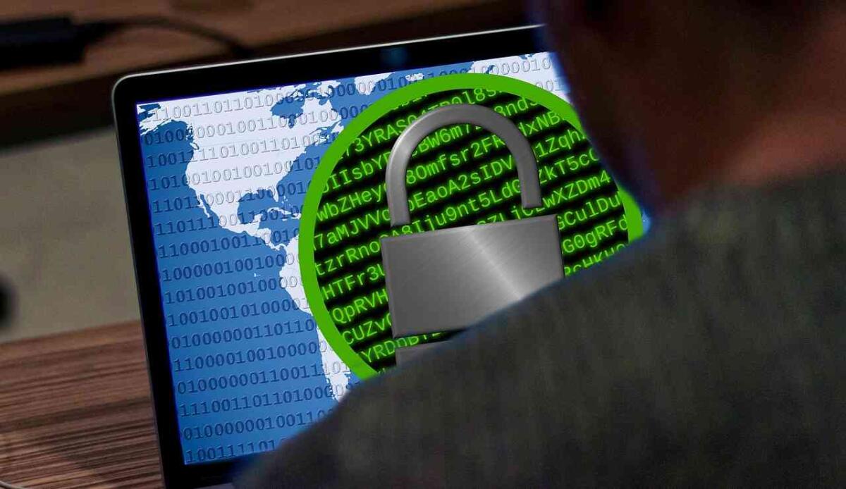 Come i malintenzionati riesco a prelevare i dati marittimi - Cybersecurity (Pixabay FOTO) - www.marinecue.it