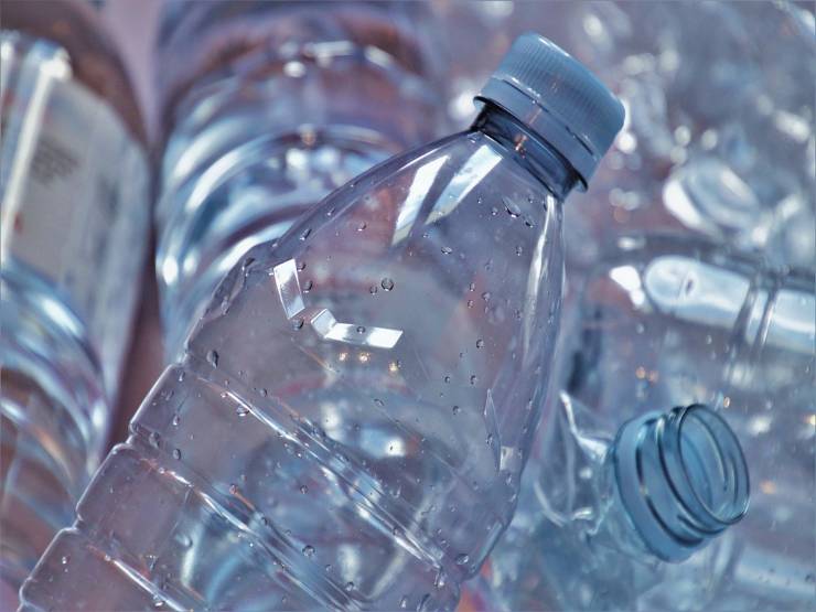 Bottiglia di plastica