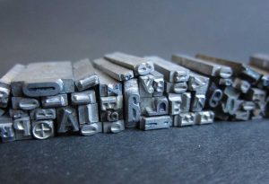 Creatività artificiale o imitazione stocastica? Un'analisi critica dell'AI