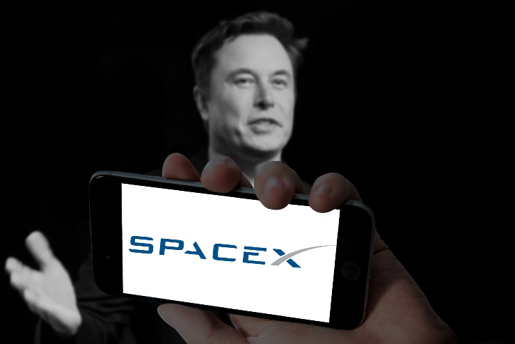 Elon Musk e SpaceX (Depositphotos FOTO) - www.aerospacecue.it